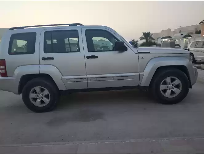 استفاده شده Jeep Cherokee برای فروش که در دوحه #5210 - 1  image 